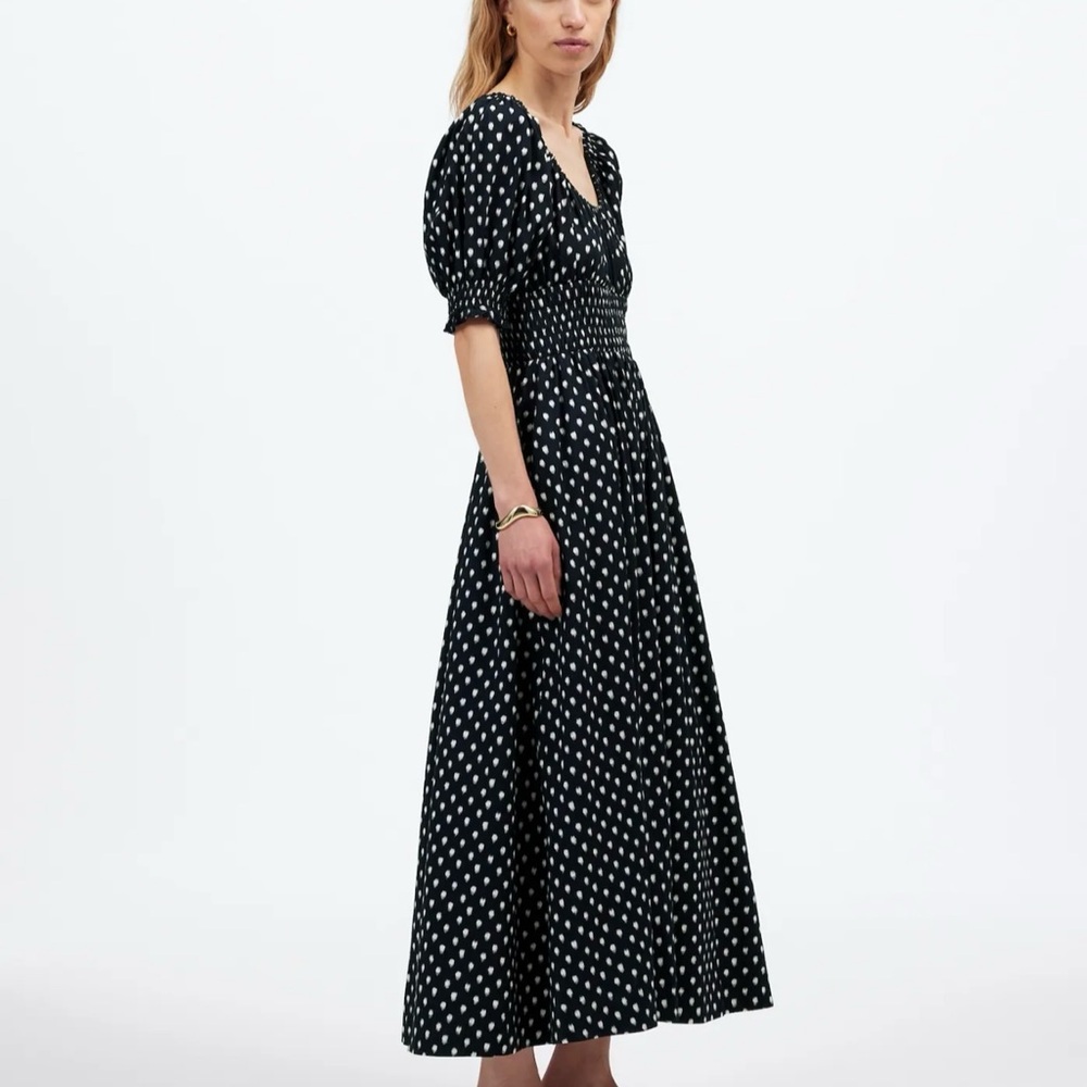 Smocked-Waist Midi Dress in Shibori Dot
Print color Shibori Dot With Pink size 8 - Picture 3 of 6